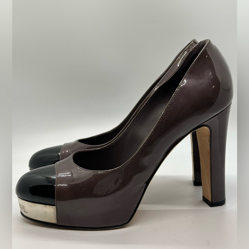 Sold-CHANEL Platform Pump Patent Leather Cap Toe Brown Black Silver Sz 38